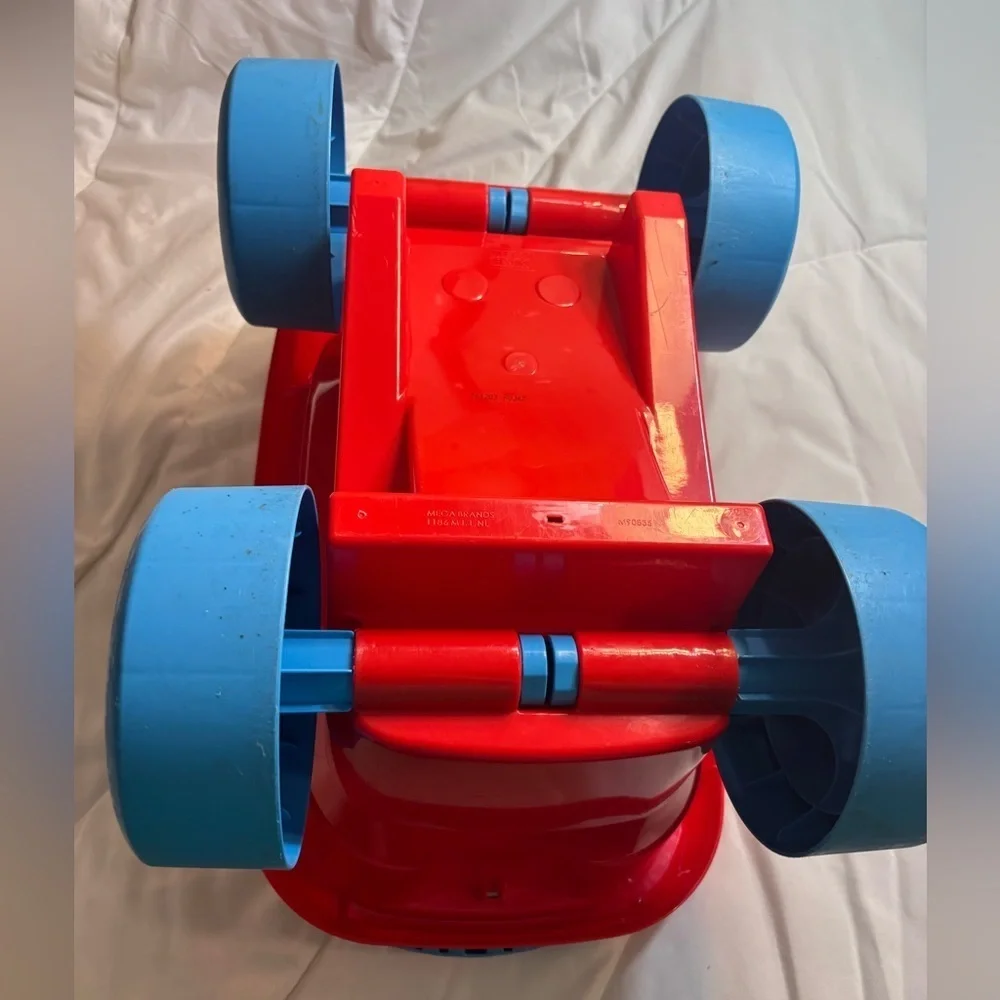 Mega Bloks Red and Blue Building Blocks Wagon